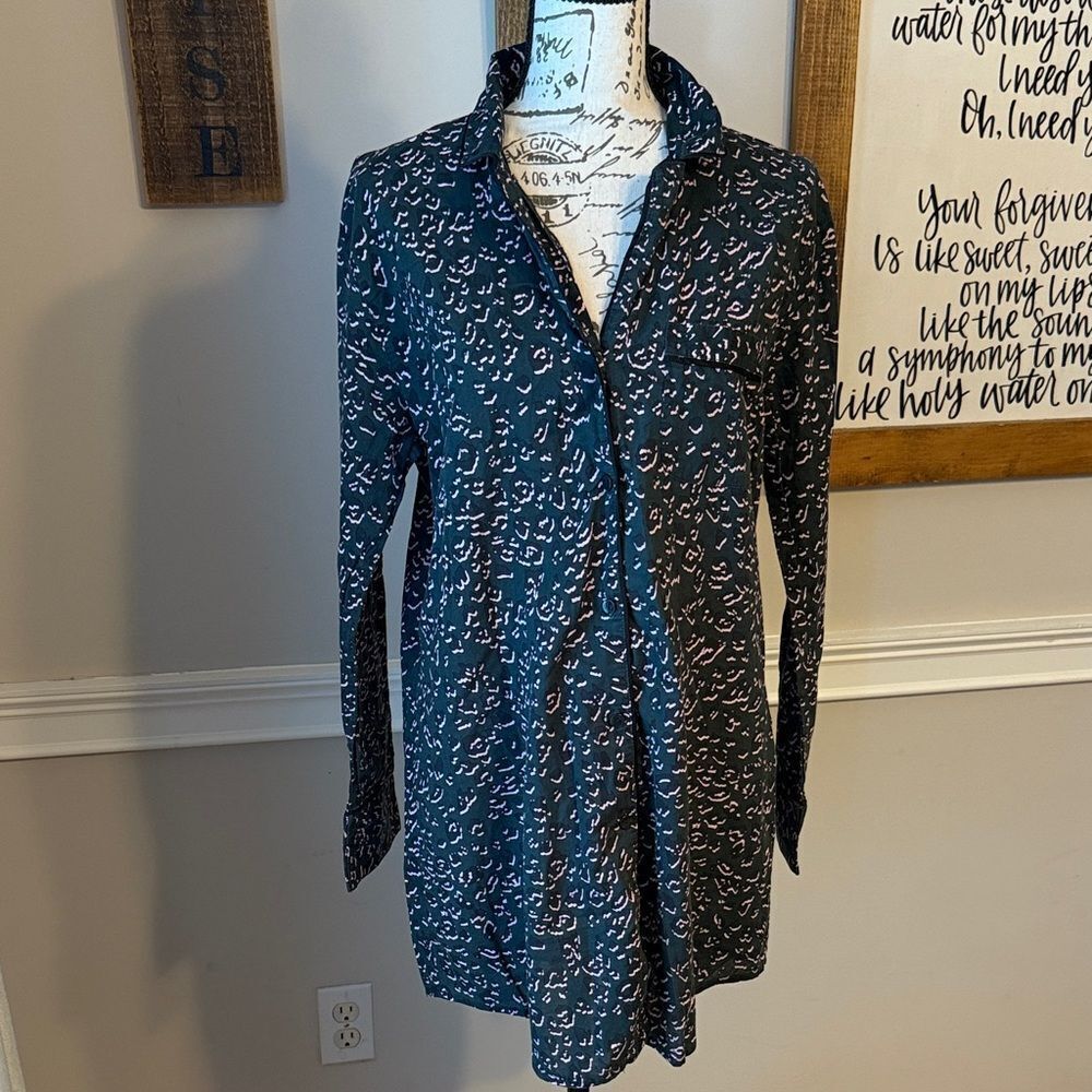 Victoria's Secret Long Sleeve Button Up Sleep Shirt